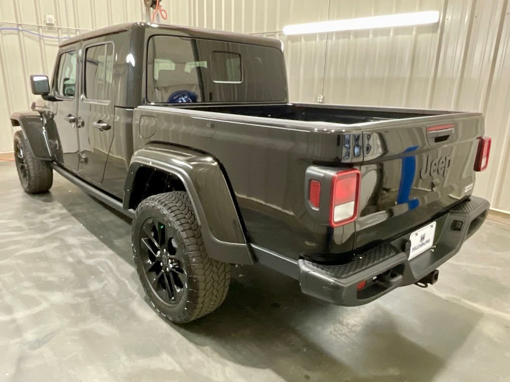 Used 2025 Jeep Gladiator Sport AWD/4WD image 21