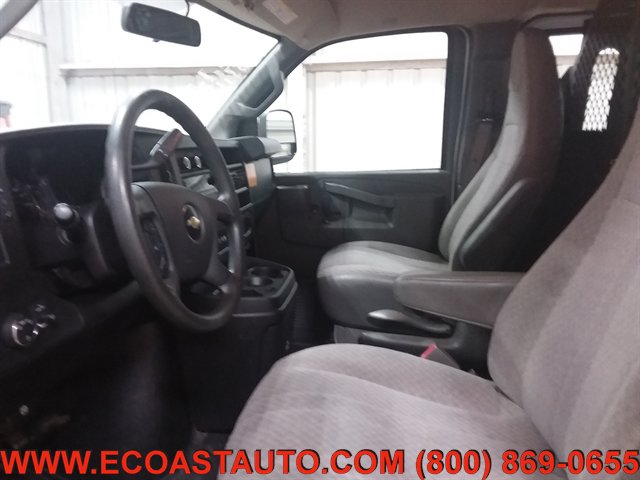 Used 2019 Chevrolet Express 2500 w/ Driver Convenience Package RWD image 10