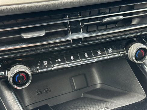 Certified 2024 Chevrolet Traverse LT image 23