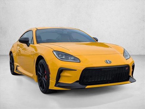 Used 2026 Toyota GR86 YUZU Limited w/ GR Aero Kit image 3