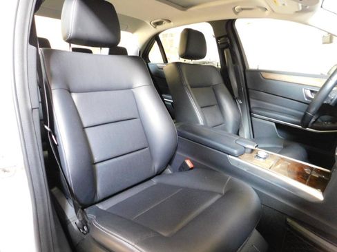 Used 2014 Mercedes-Benz E 350 4MATIC Sedan image 15