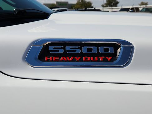 Used 2021 RAM 5500 Tradesman w/ Chrome Appearance Group image 7