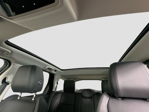 Certified 2025 Land Rover Discovery Sport S image 25