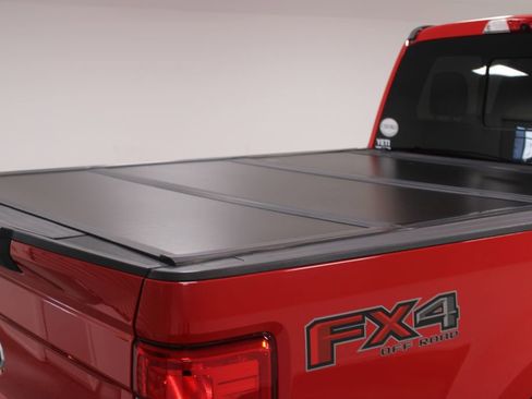 Used 2018 Ford F250 Lariat w/ Chrome Package AWD/4WD image 16