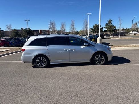 Used 2015 Honda Odyssey Touring Elite image 2