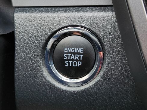 Used 2022 Toyota Camry XSE FWD image 23