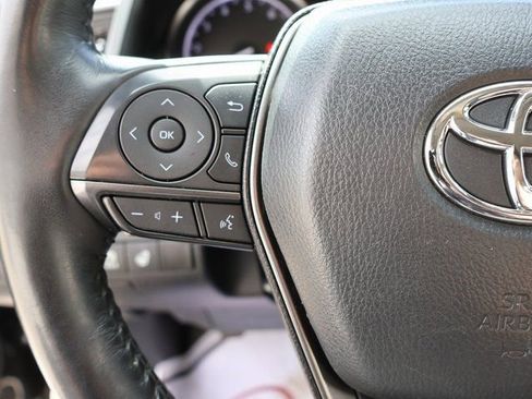 Used 2024 Toyota Camry SE image 30