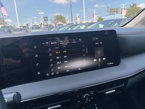 Used 2026 Nissan Kicks SR AWD/4WD image 16