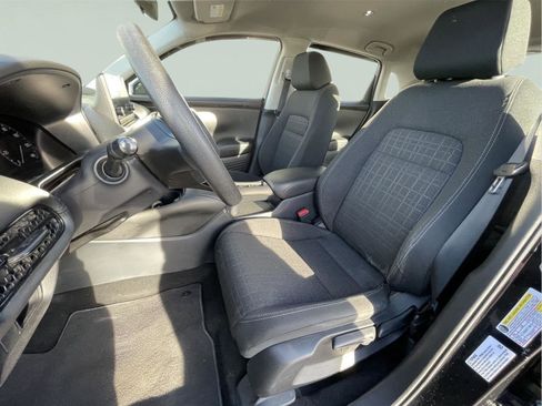 Used 2023 Honda HR-V LX image 12