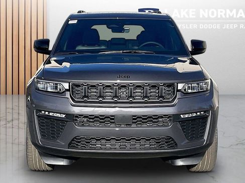 New 2026 Jeep Grand Cherokee Limited w/ Limited Altitude Package AWD/4WD image 3