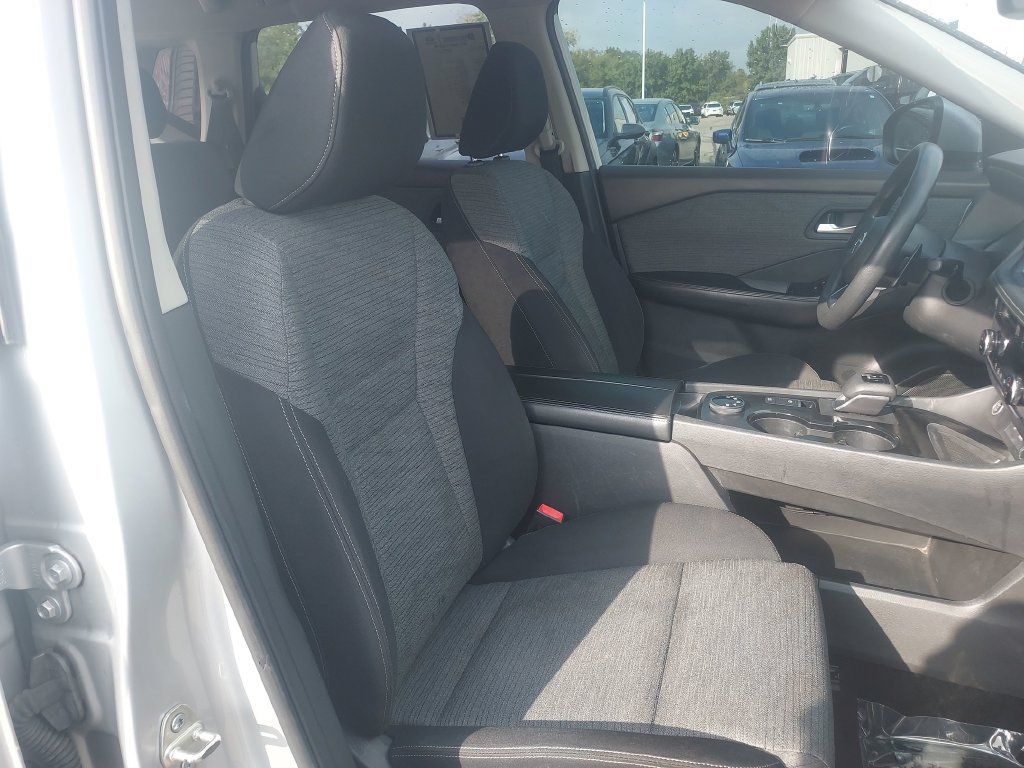 Used 2021 Nissan Rogue SV AWD/4WD image 27