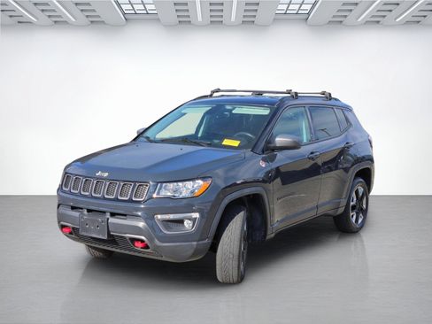 Used 2017 Jeep Compass Trailhawk w/ Navigation Group AWD/4WD image 8