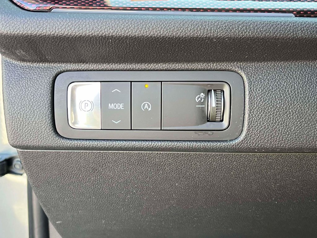 Used 2024 Chevrolet Traverse RS FWD image 20