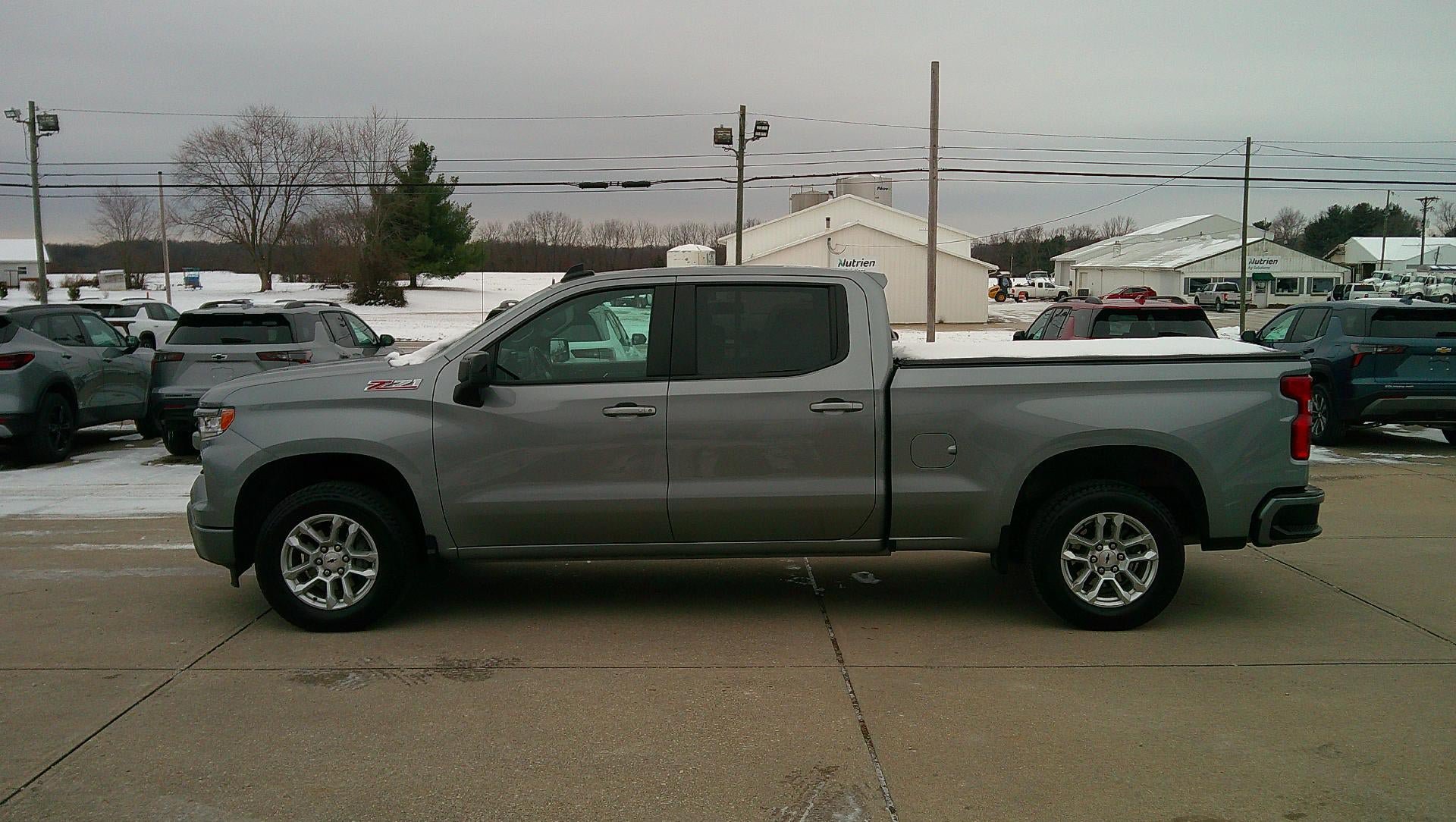 Used 2024 Chevrolet Silverado 1500 RST AWD/4WD image 4