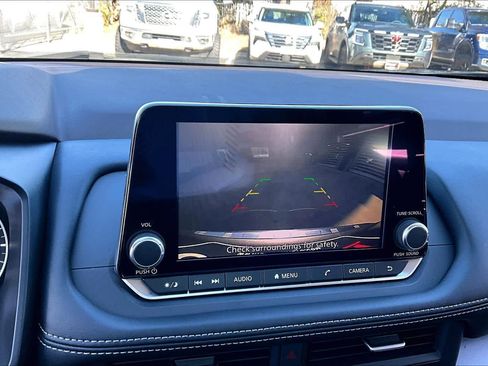 Certified 2023 Nissan Rogue SV image 25