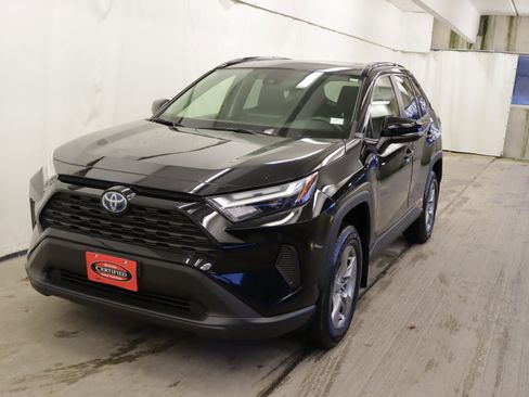 Certified 2023 Toyota RAV4 XLE w/ Convenience Package image 24