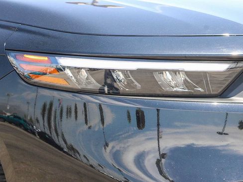 Used 2025 Honda Accord Sport image 4
