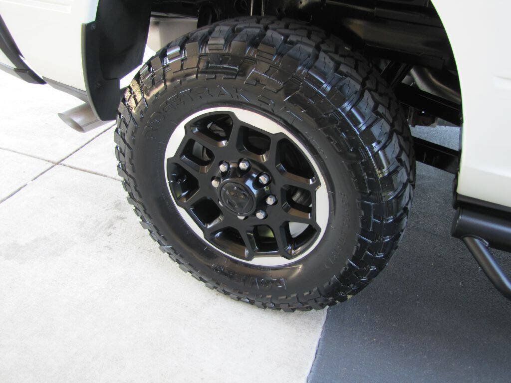 Used 2026 RAM 2500 Laramie AWD/4WD image 28