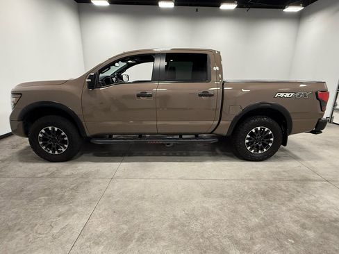 Used 2021 Nissan Titan PRO-4X w/ Pro-4x Convenience Package image 5