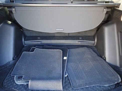 Used 2017 Honda CR-V Touring image 9