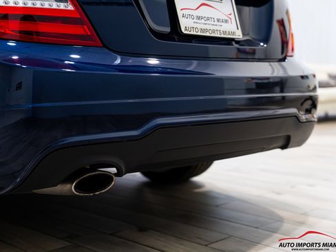 Used 2013 Mercedes-Benz C 250 Sedan image 17