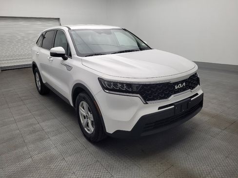 Used 2023 Kia Sorento LX image 13