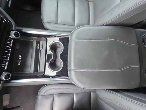 Used 2025 Chevrolet Tahoe Z71 AWD/4WD image 26