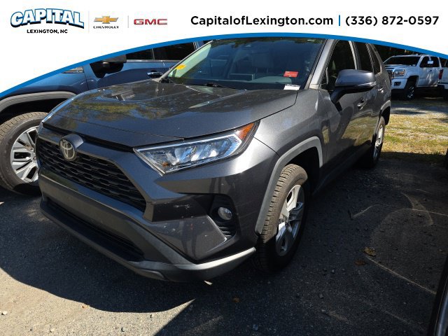 Used 2021 Toyota RAV4 XLE FWD image 1