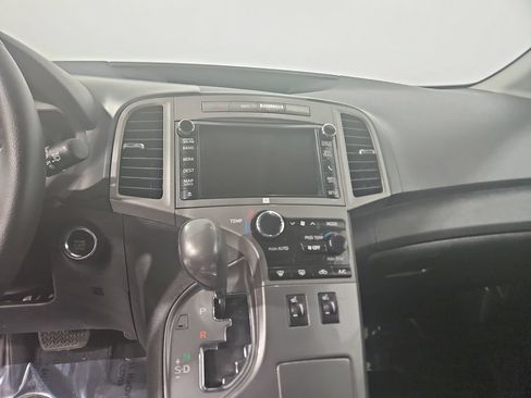 Used 2014 Toyota Venza Limited AWD/4WD image 19