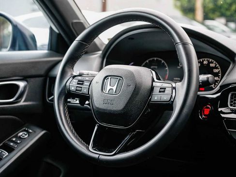 Used 2023 Honda Civic Sport image 14