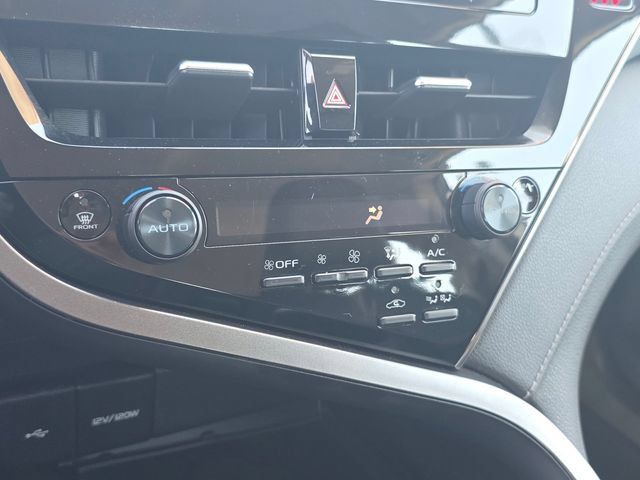 Used 2022 Toyota Camry SE FWD image 20