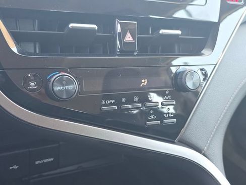 Used 2022 Toyota Camry SE FWD image 20