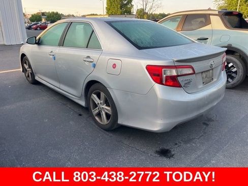 Used 2014 Toyota Camry SE FWD image 3
