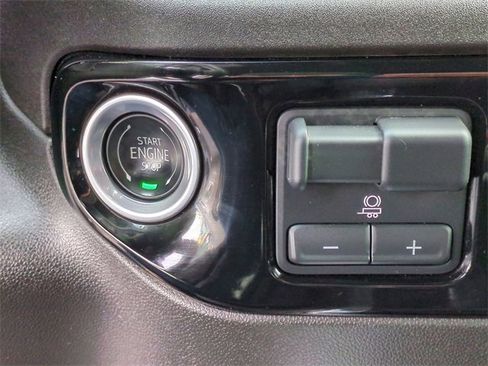 Certified 2024 Chevrolet Silverado 1500 LTZ image 17