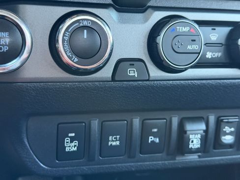 Used 2019 Toyota Tacoma TRD Pro AWD/4WD image 25