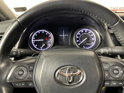Used 2024 Toyota Camry SE FWD image 12