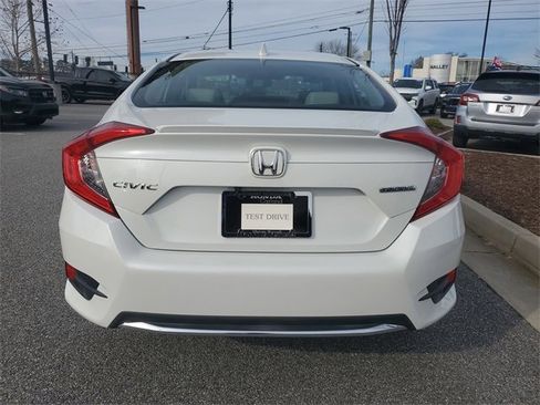 Used 2020 Honda Civic Touring image 5