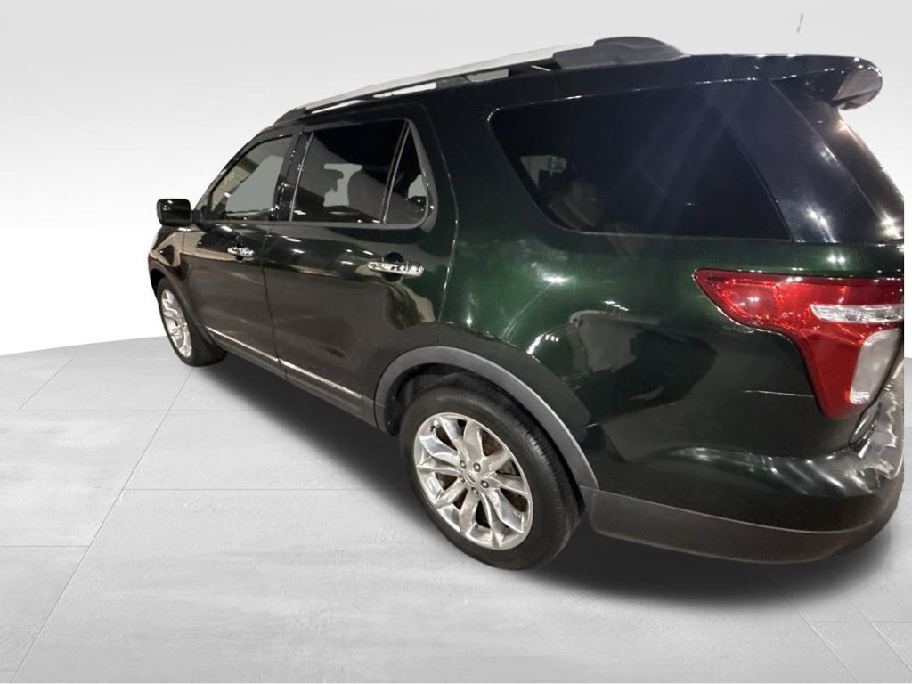 Used 2013 Ford Explorer XLT FWD image 3