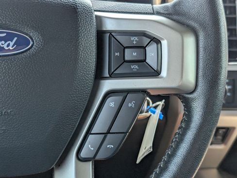 Used 2020 Ford F250 Lariat w/ Lariat Value Package AWD/4WD image 19