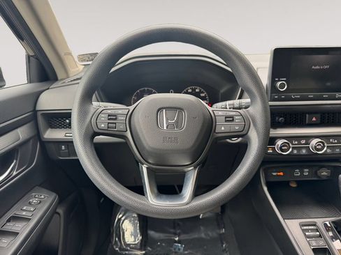 Used 2023 Honda CR-V EX image 12