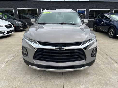 Used 2021 Chevrolet Blazer LT FWD image 2