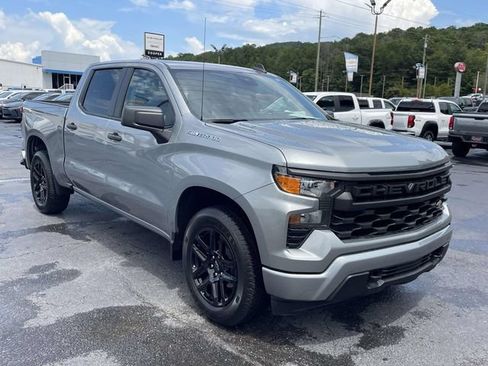 Used 2025 Chevrolet Silverado 1500 Custom RWD image 6
