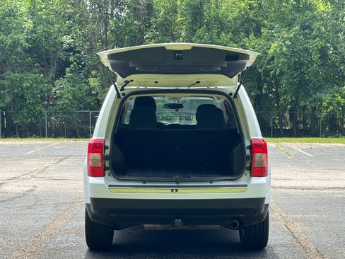 Used 2012 Jeep Patriot Limited w/ Sun/Sound Group image 23