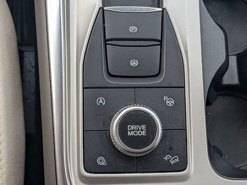 Used 2021 Ford Explorer Platinum w/ Equipment Group 601A AWD/4WD image 26