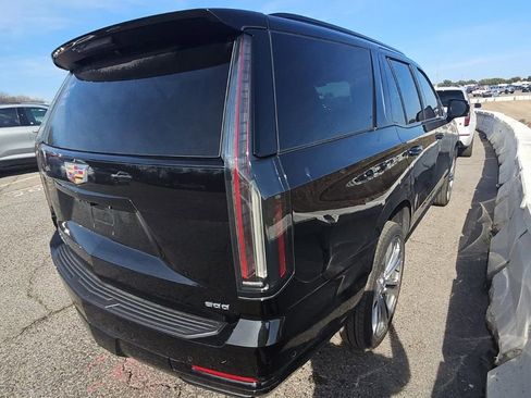 Used 2025 Cadillac Escalade Sport w/ Touring Package image 9