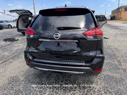 Used 2019 Nissan Rogue SV w/ Premium Package FWD image 7