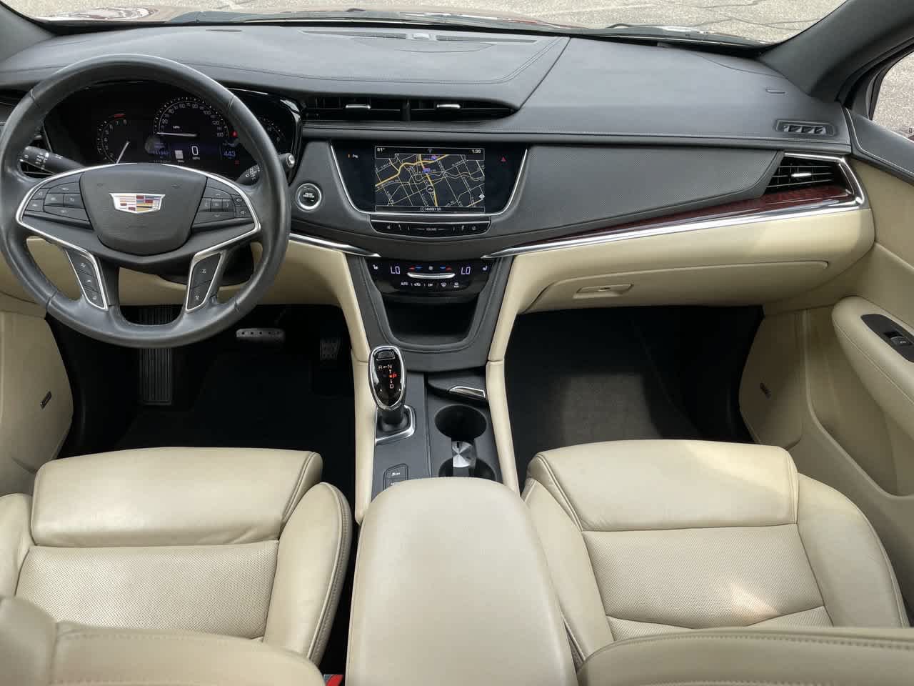 Used 2017 Cadillac XT5 Luxury w/ Driver Awareness Package AWD/4WD image 25