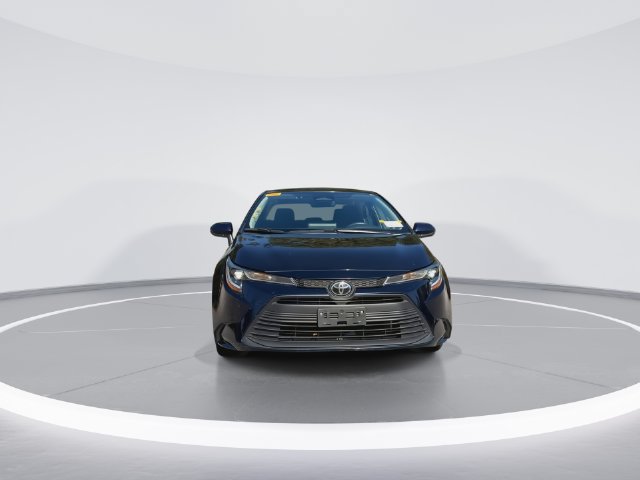 Used 2024 Toyota Corolla LE FWD image 3