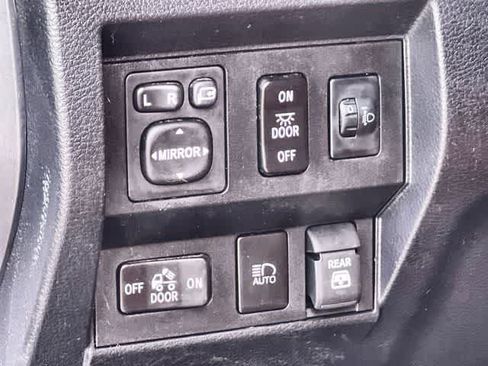 Used 2021 Toyota Tundra 1794 Edition AWD/4WD image 29