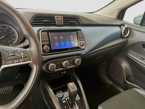 Used 2025 Nissan Versa SV FWD image 25